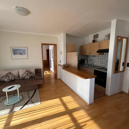 Gaestehaus Bauer Am Golfplatz بيت ضيافة