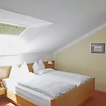 Gaestehaus Bauer Am Golfplatz Maison d'hôtes 4*