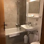 Gaestehaus Bauer Am Golfplatz Гостевой дом Прин-ам-Кимзее