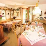 Gaestehaus Bauer Am Golfplatz Maison d'hôtes