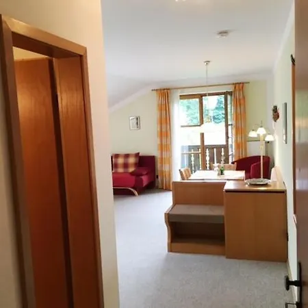Gaestehaus Bauer Am Golfplatz 4*