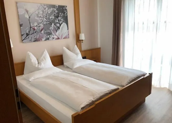Maison d'hôtes Gaestehaus Bauer Am Golfplatz 4*