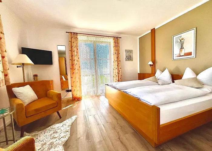 Gaestehaus Bauer Am Golfplatz 4*